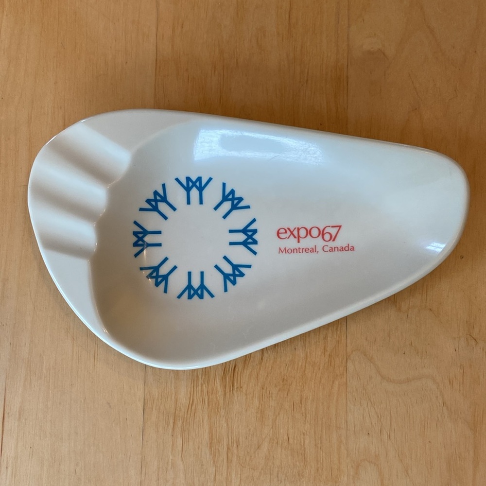 Vintage melamine Expo 67 🇨🇦 Montreal ashtray